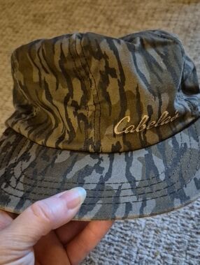 Men's insolent camouflage hat with earflaps